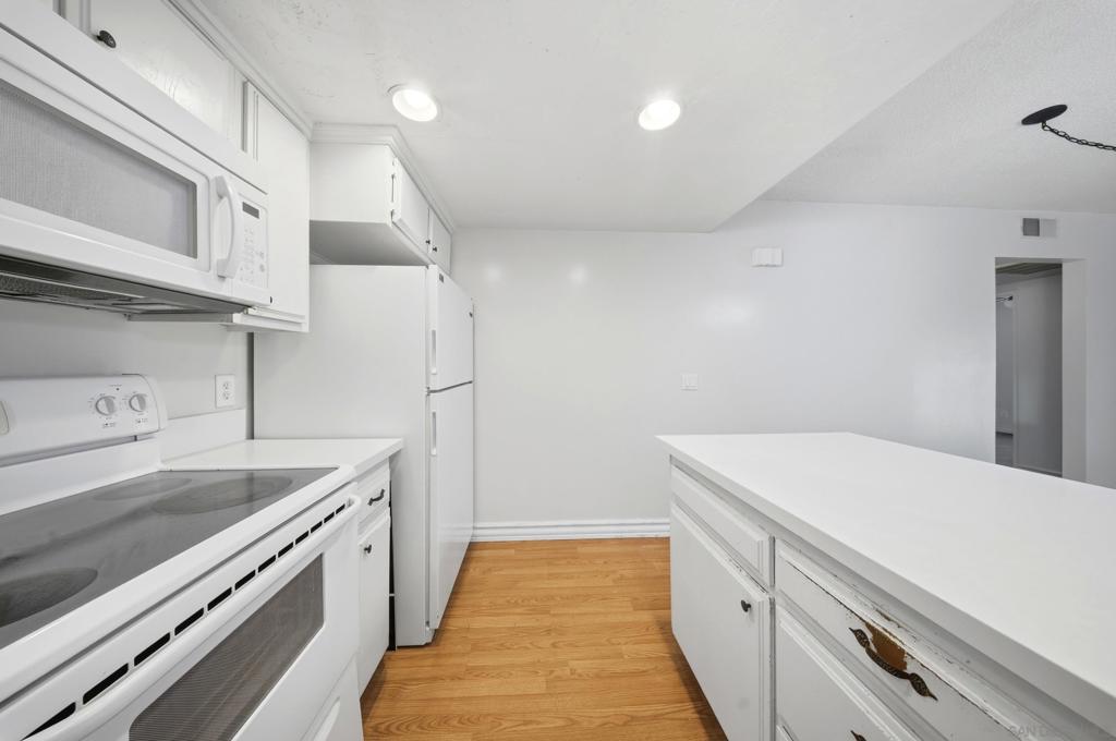 1257 Grand Avenue - photo 12