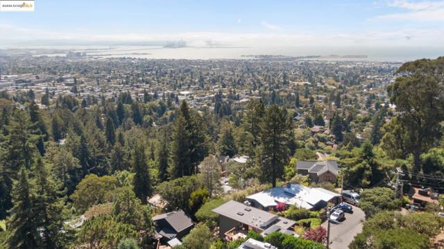 1148 Cragmont Ave, Berkeley CA: https://media.crmls.org/mediaz/c1d851c2-0fd2-48bd-86df-a6e04457d5d4.jpg