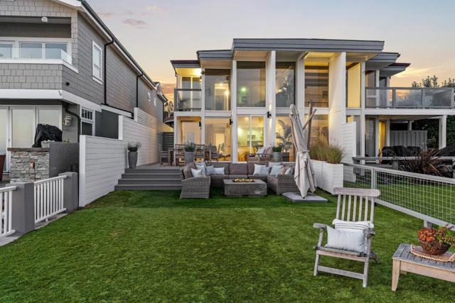 9 Rockview Drive, Santa Cruz CA: https://media.crmls.org/mediaz/c1d86ba9-e784-44ab-a089-b70dbb87b552.jpg