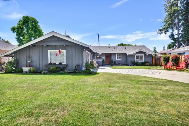 1525 Saint Francis Drive, San Jose CA: https://media.crmls.org/mediaz/c1d8f81f-a84e-4a43-b5e6-db404a9a3f28.jpg