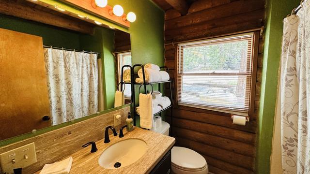 53341 Sherman Drive, Idyllwild CA: https://media.crmls.org/mediaz/c1da64dd-099a-4de5-b60c-675363736447.jpg