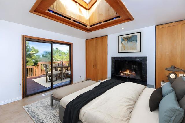 120 Alamo Avenue, Santa Cruz CA: https://media.crmls.org/mediaz/c1dab2ea-2e75-442c-8d02-09cb0ad63fc7.jpg