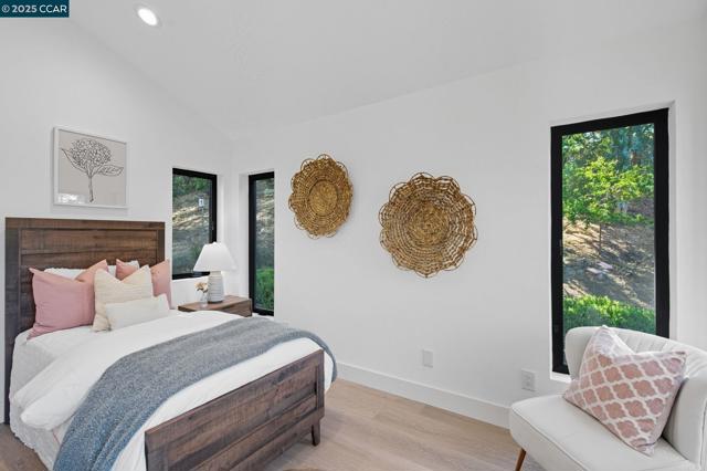 189 Rudgear Drive, Walnut Creek CA: https://media.crmls.org/mediaz/c1db0400-f044-4966-b966-315e320efffe.jpg