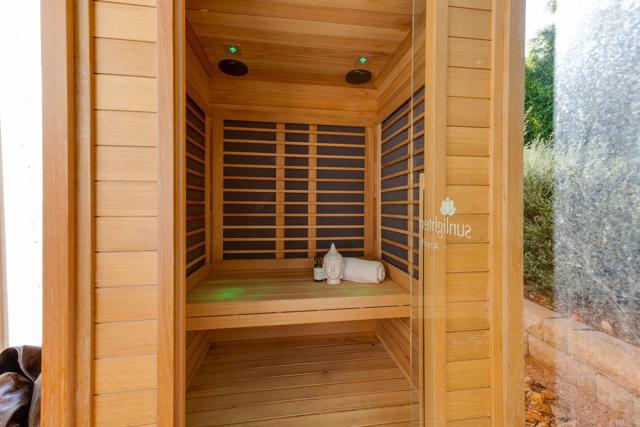 20790 Fortuna Del Norte, Escondido CA: https://media.crmls.org/mediaz/c1db580d-4531-4784-935f-2a12e608d34d.jpg