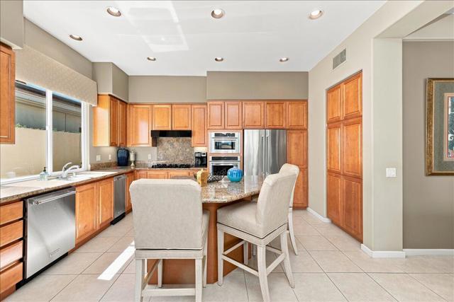 370 Gold Canyon Drive, Palm Desert, CA 92211