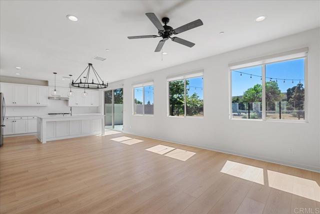 Detail Gallery Image 7 of 49 For 31552 Calle De Las Rosas, Bonsall,  CA 92003 - 4 Beds | 2/1 Baths