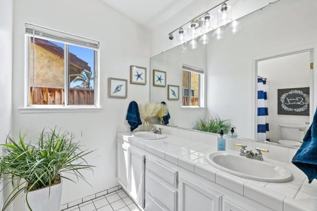 910 Cortina Way, Salinas CA: https://media.crmls.org/mediaz/c1ddaca1-9446-4202-b74e-574520cd7530.jpg