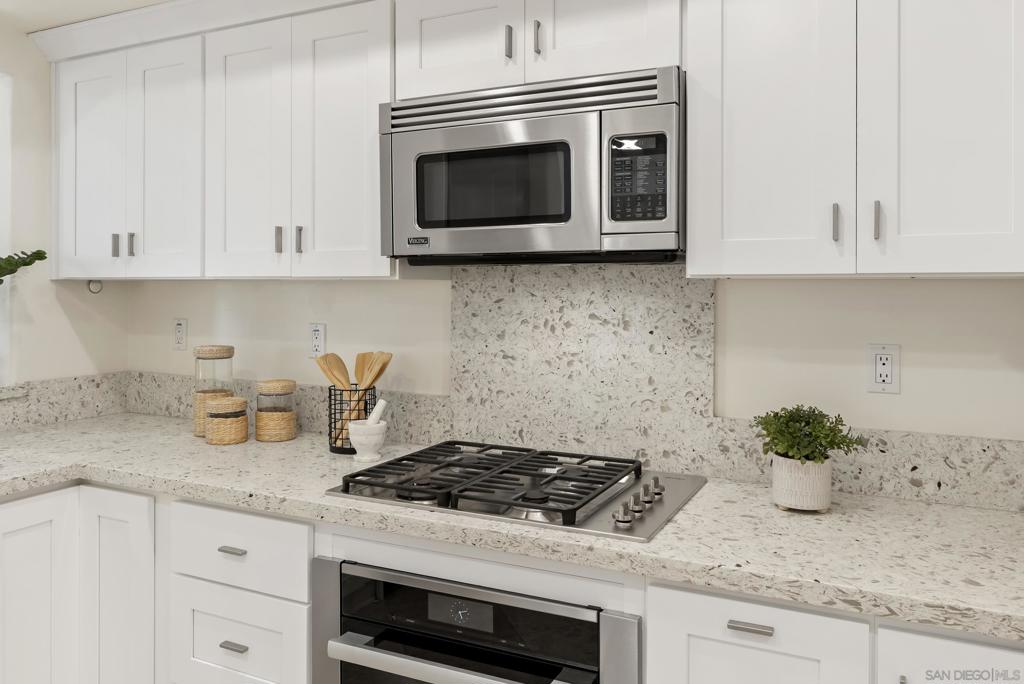 7520 Draper Ave - photo 12