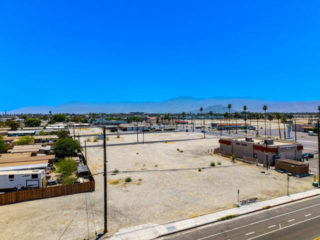 83037 Ave 44, Indio CA: https://media.crmls.org/mediaz/c1debab6-c0af-4b85-96fe-c5dbb99b122d.jpg