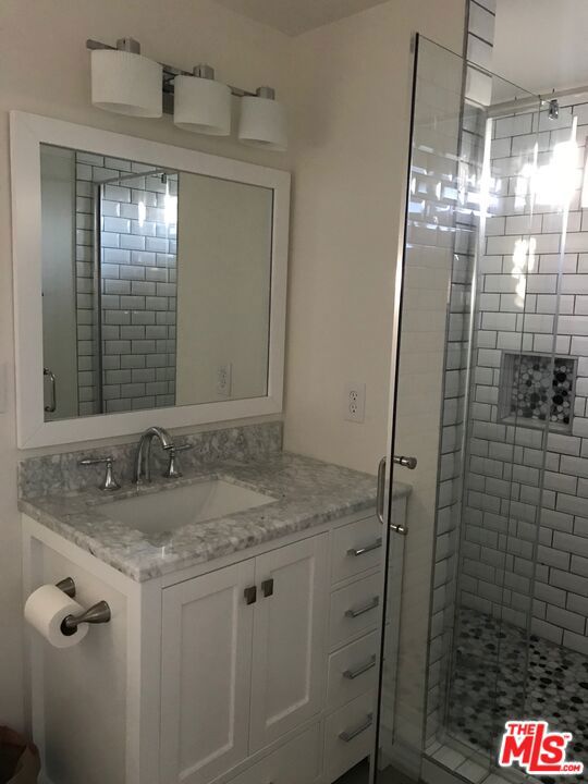 1079 GLENHAVEN Drive, 1 photo 6