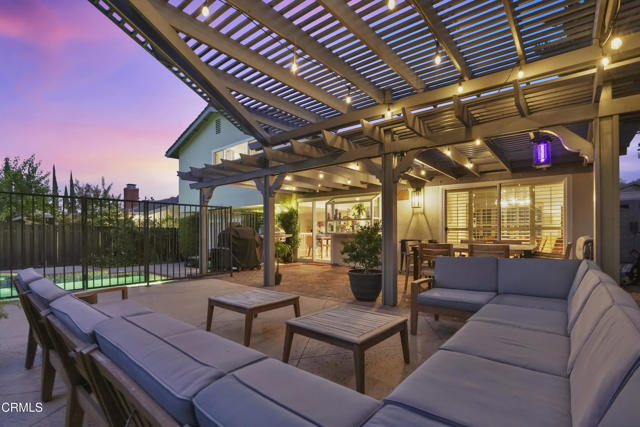 18845 Braemore Road, Porter Ranch CA: https://media.crmls.org/mediaz/c1df4766-0259-485f-8342-ae7009a8e46b.jpg