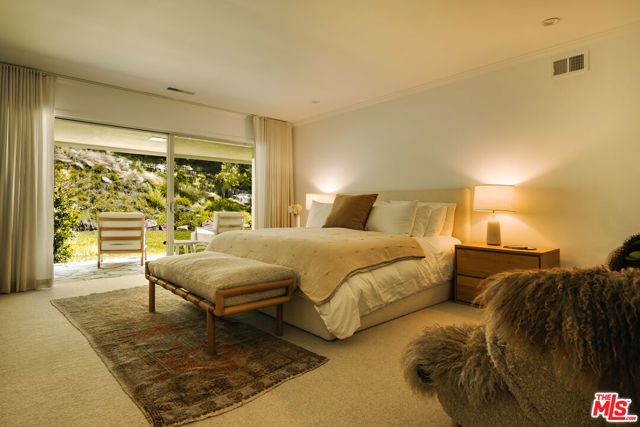 2610 Mandeville Canyon Road, Los Angeles CA: https://media.crmls.org/mediaz/c1df7948-ce5e-4fc0-97d1-0d1d953052c4.jpg