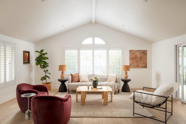 Detail Gallery Image 11 of 39 For 324 Avenida De Las Rosas, Encinitas,  CA 92024 - 4 Beds | 2/1 Baths