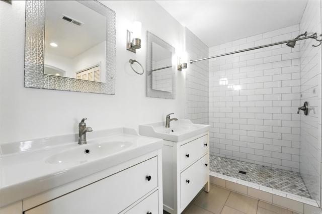 Image 12 of 23 For 16244 Avenida Venusto A