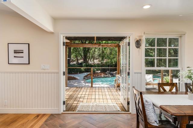 20 Donna Ln, Danville CA: https://media.crmls.org/mediaz/c1e0cb20-5c15-485b-aeb0-43aa118bc65a.jpg