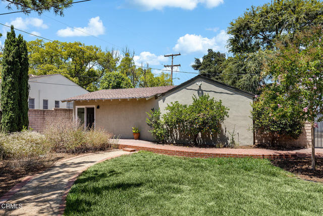 3255 Castera Avenue, Glendale CA: https://media.crmls.org/mediaz/c1e0dbb3-9a4a-48d0-aa47-7135bf286375.jpg