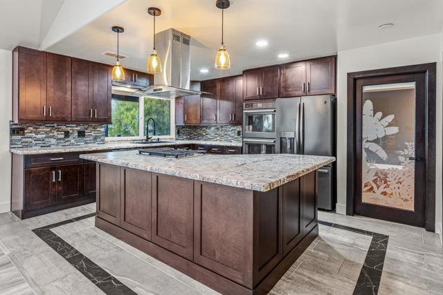 Detail Gallery Image 13 of 19 For 1525 Laurel  Rd, Oceanside,  CA 92054 - 4 Beds | 3 Baths