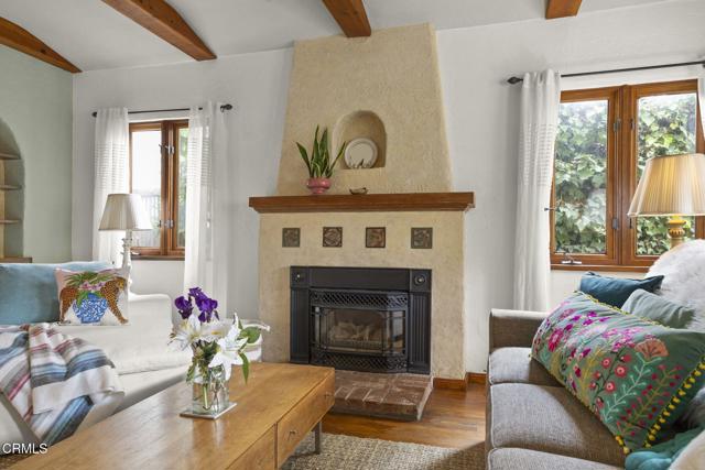 308 Topa Topa Drive, Ojai CA: https://media.crmls.org/mediaz/c1e12aa2-0daf-4cff-8e03-d57cfdf657ba.jpg