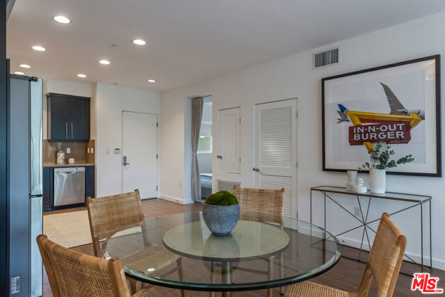 13045 Pacific, Los Angeles CA: https://media.crmls.org/mediaz/c1e1f410-5af7-419a-994f-1b963cf5642e.jpg
