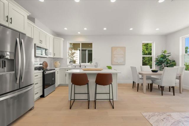 188 W Rincon Avenue, Campbell CA: https://media.crmls.org/mediaz/c1e2fff7-9ba0-410e-8dc5-7ebae93a443c.jpg