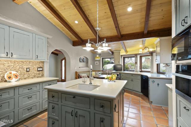 308 Topa Topa Drive, Ojai CA: https://media.crmls.org/mediaz/c1e3361d-f4b5-42e4-ba6a-97a04c938403.jpg
