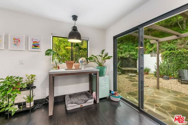2415 Laurel Pass / Bypass, Los Angeles CA: https://media.crmls.org/mediaz/c1e35bc0-e02d-4fd4-91eb-69372bdde9fb.jpg