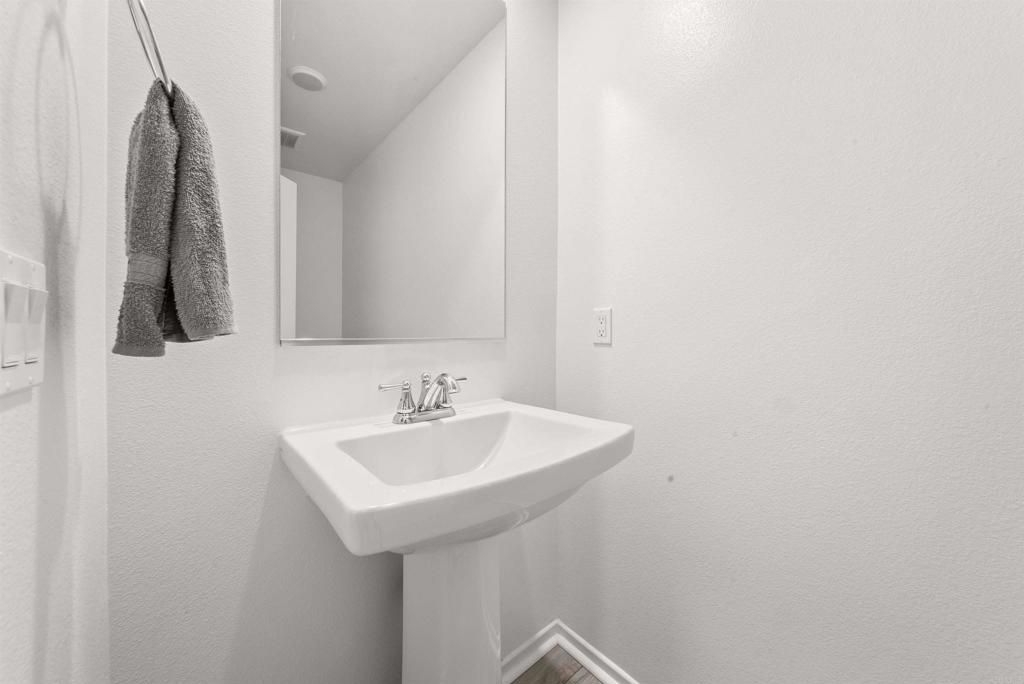 https://media.crmls.org/mediaz/c1e3a065-514d-44ac-b10b-2ab17d9d8b01.jpg?preset=X-Large