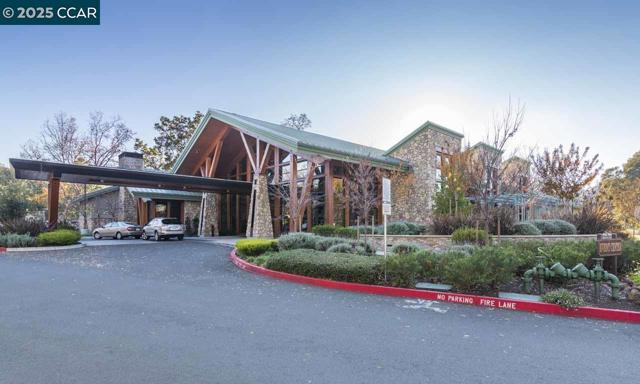 1349 Running Springs Rd, Walnut Creek CA: https://media.crmls.org/mediaz/c1e41cbb-578a-4f3b-aa51-5bedb97d1545.jpg