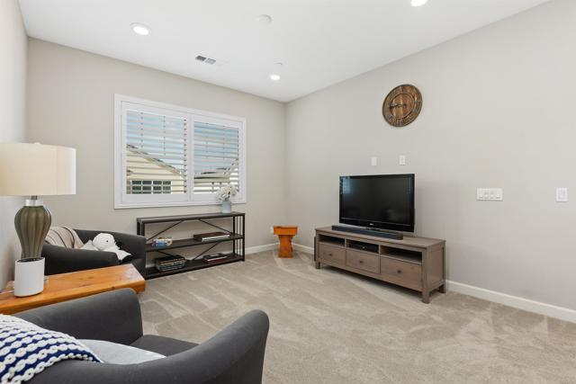 Detail Gallery Image 32 of 49 For 21711 Deer Grass Dr, Escondido,  CA 92029 - 4 Beds | 3/1 Baths