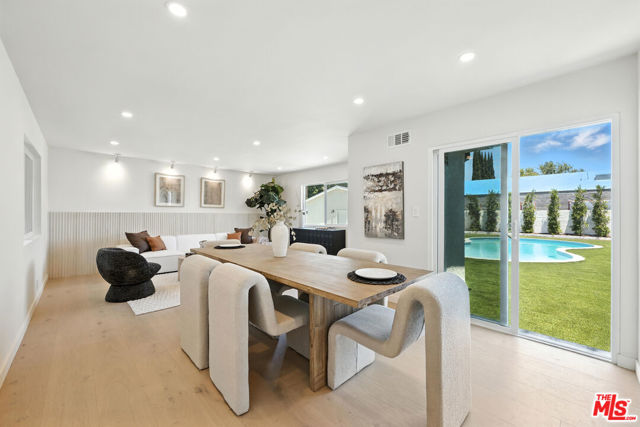 15727 Hartsook Street, Encino CA: https://media.crmls.org/mediaz/c1e594ea-9fb3-4949-a855-5bfd78ac00c1.jpg
