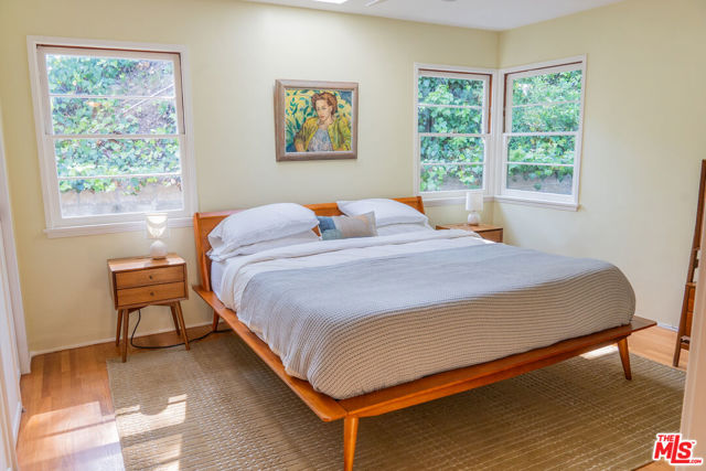 2434 Cazaux Place, Los Angeles CA: https://media.crmls.org/mediaz/c1e5a144-d117-4eee-988d-38be7cd4ec0d.jpg