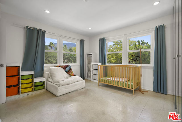 9747 Haines Canyon Avenue, Tujunga CA: https://media.crmls.org/mediaz/c1e7a1ce-d900-40b6-8206-6be423fb57a5.jpg