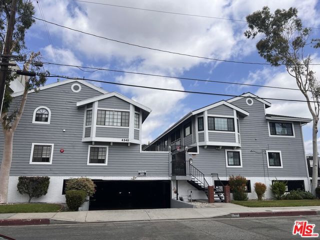 4345 W 154th Street, Lawndale CA: https://media.crmls.org/mediaz/c1e831a7-52c6-49d4-90ec-51c39668fb1d.jpg