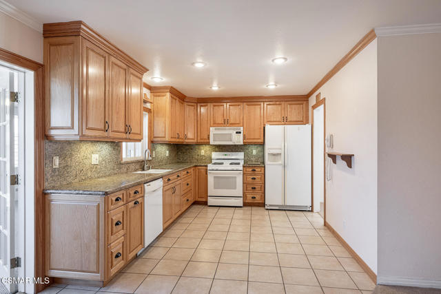 2255 Mcdonald Street, Simi Valley CA: https://media.crmls.org/mediaz/c1e9a283-fefa-4362-83b0-d7c05c581013.jpg