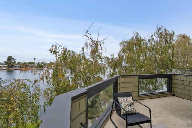 1016 Shoreline Drive, San Mateo CA: https://media.crmls.org/mediaz/c1eab505-3346-4aa7-8a11-1a9af96ebd7c.jpg