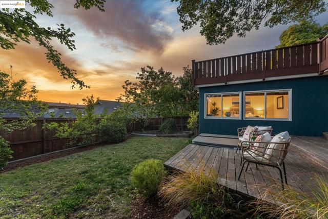 716 Cragmont Ave, Berkeley CA: https://media.crmls.org/mediaz/c1eaef97-4dc0-4457-b410-1773b6ced71b.jpg