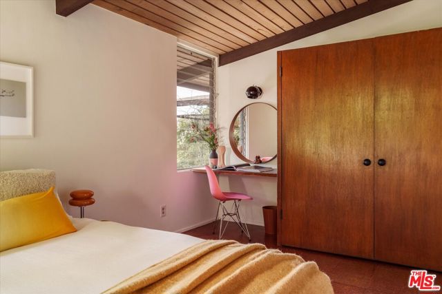 Image 43 of 53 For 1966 Lucile Avenue