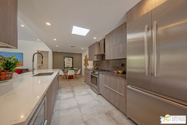 431 N Calle Rolph, Palm Springs CA: https://media.crmls.org/mediaz/c1eb8dd6-4309-455b-ae98-cf64fe047cb7.jpg