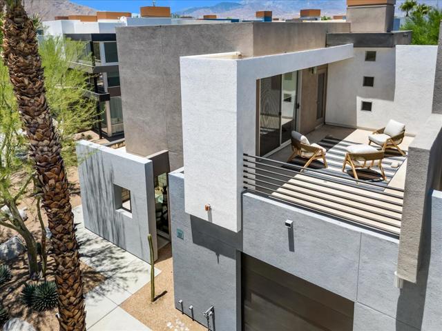252 Breeze Loop, Palm Springs CA: https://media.crmls.org/mediaz/c1ebd042-75ba-49da-a1c2-96473ab4f936.jpg
