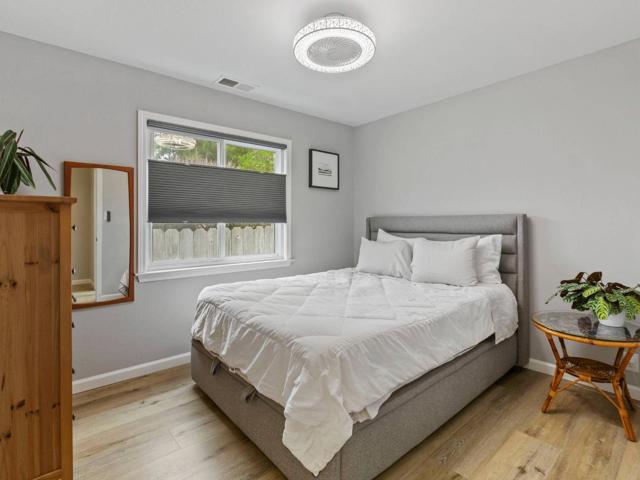 1415 LInda Mar Boulevard, Pacifica CA: https://media.crmls.org/mediaz/c1ec7b16-8c1c-4bc4-9583-102b23bb140b.jpg