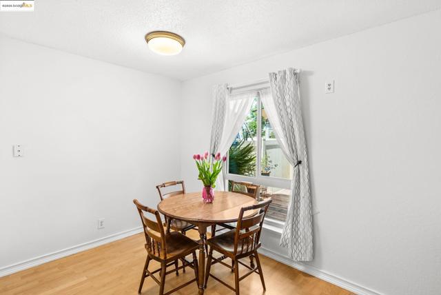 2044 Sierra Rd., Concord CA: https://media.crmls.org/mediaz/c1ef73fb-d605-45fc-b557-a596da2312ac.jpg