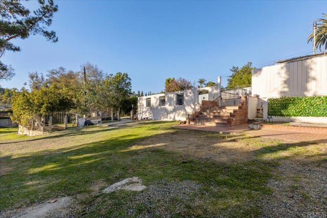 1971 Bernardo Avenue, Escondido CA: https://media.crmls.org/mediaz/c1f00485-4170-4382-8688-330afe0a844a.jpg