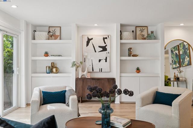 3109 La Campania, Alameda CA: https://media.crmls.org/mediaz/c1f01124-0daf-4905-9791-3749d47ad27f.jpg