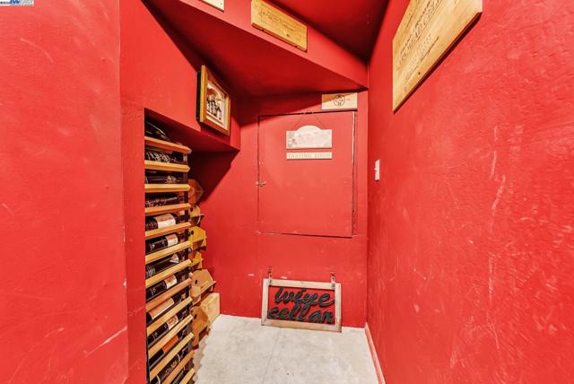 22 Cobblestone Ct, San Ramon CA: https://media.crmls.org/mediaz/c1f086e6-8b68-428c-ad27-ed9269a9fbbe.jpg