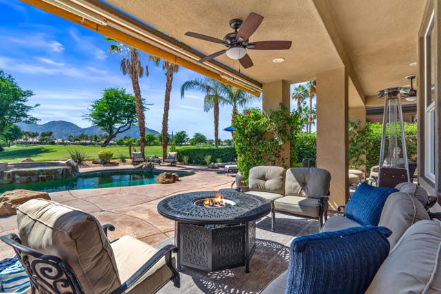 56925 Mountain, La Quinta CA: https://media.crmls.org/mediaz/c1f0e61c-8d1a-44f1-8dd6-aeb0daa553a7.jpg