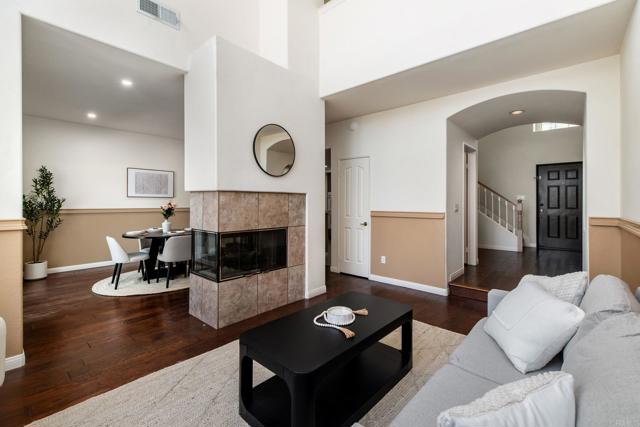 1860 Matin Circle, San Marcos CA: https://media.crmls.org/mediaz/c1f10df4-527b-4e48-a0df-013ceecc571f.jpg