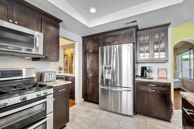 16504 Calle Pulido, San Diego CA: https://media.crmls.org/mediaz/c1f15634-5335-4355-8612-eccd2aab0f6f.jpg