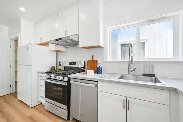 2687 45th Avenue, San Francisco CA: https://media.crmls.org/mediaz/c1f2dfa2-3979-4749-bff9-4b69e5df1ed0.jpg