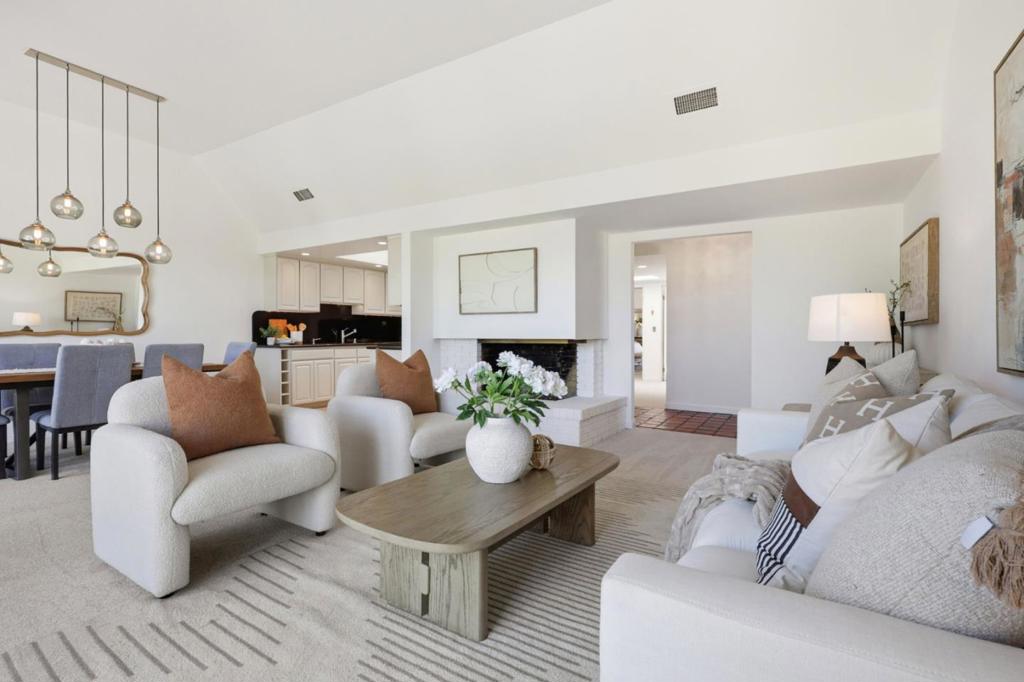 17 Rinconada Circle