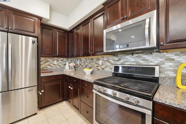 Image 8 of 33 For 2612 Admiral Cir